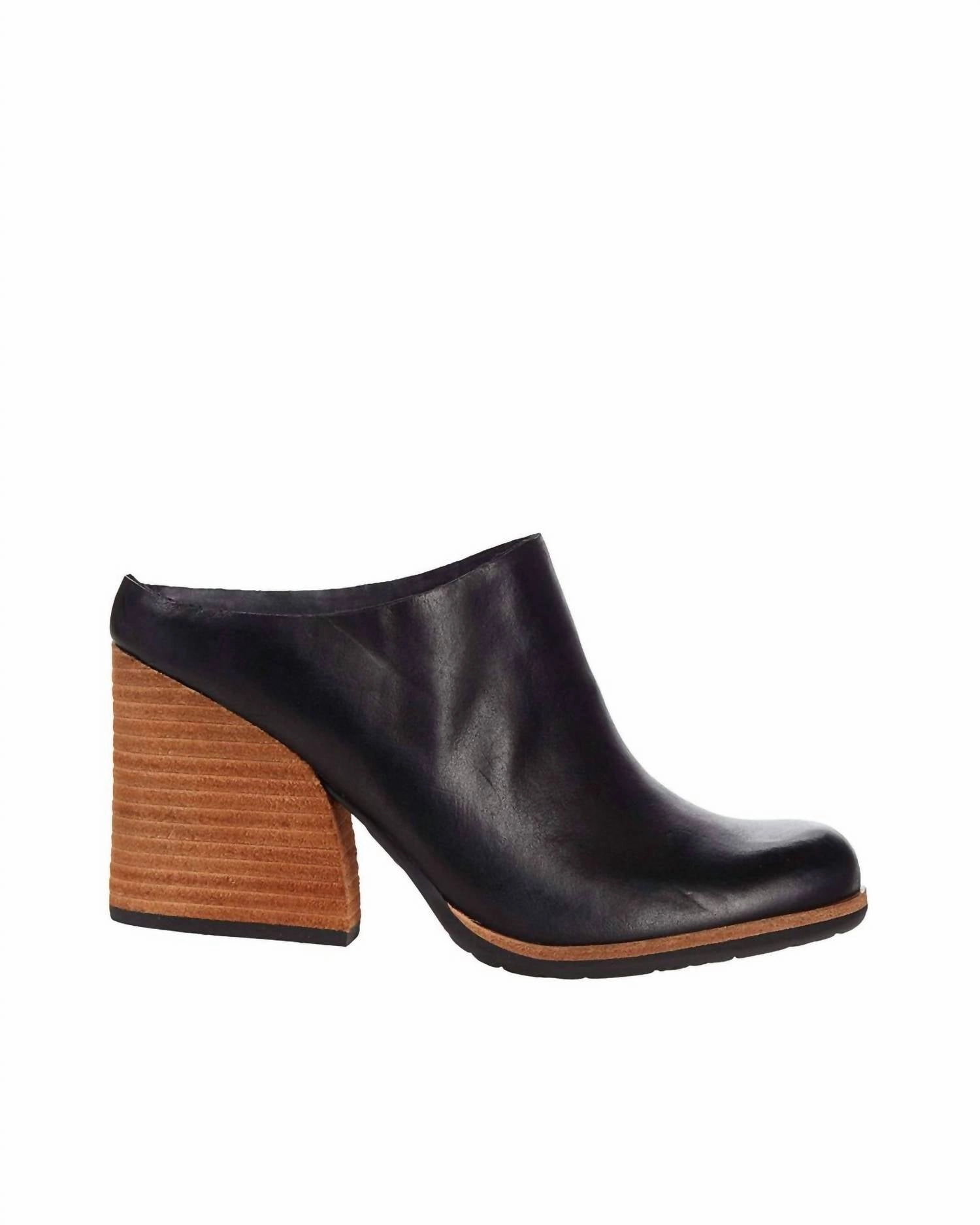 Women's Challis Clog In Black Chill Relax Fit