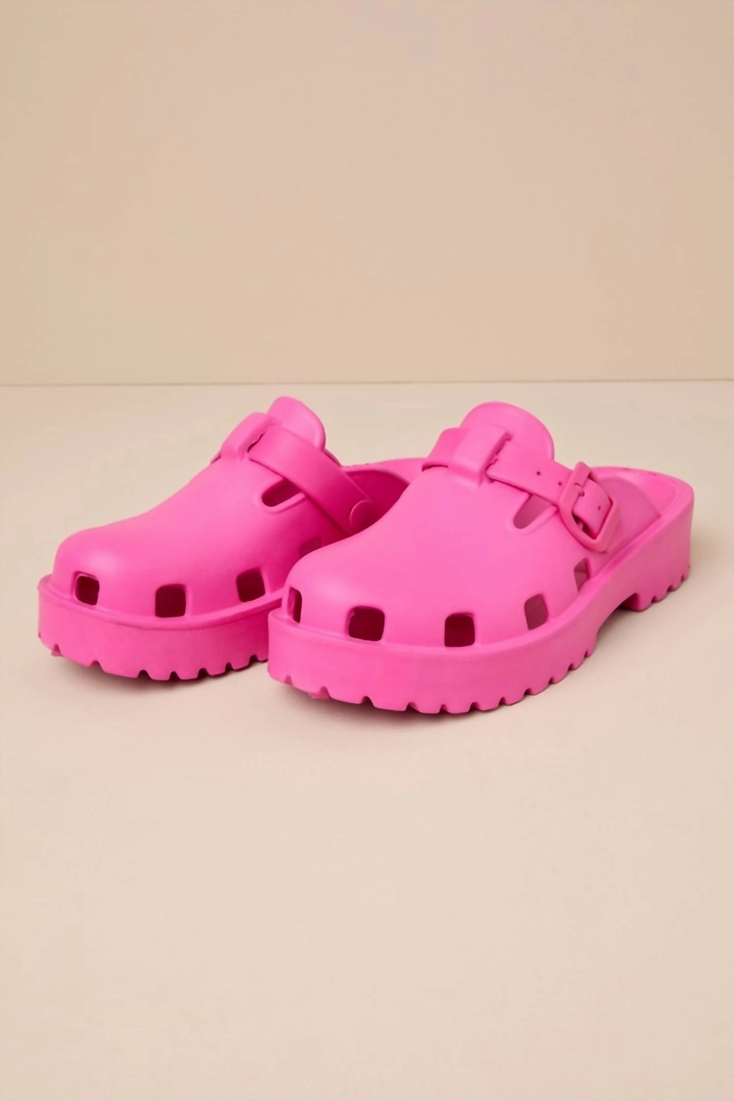 Chill Slip-On Shoes Women's Karlie Buckle Clogs In Watermelon