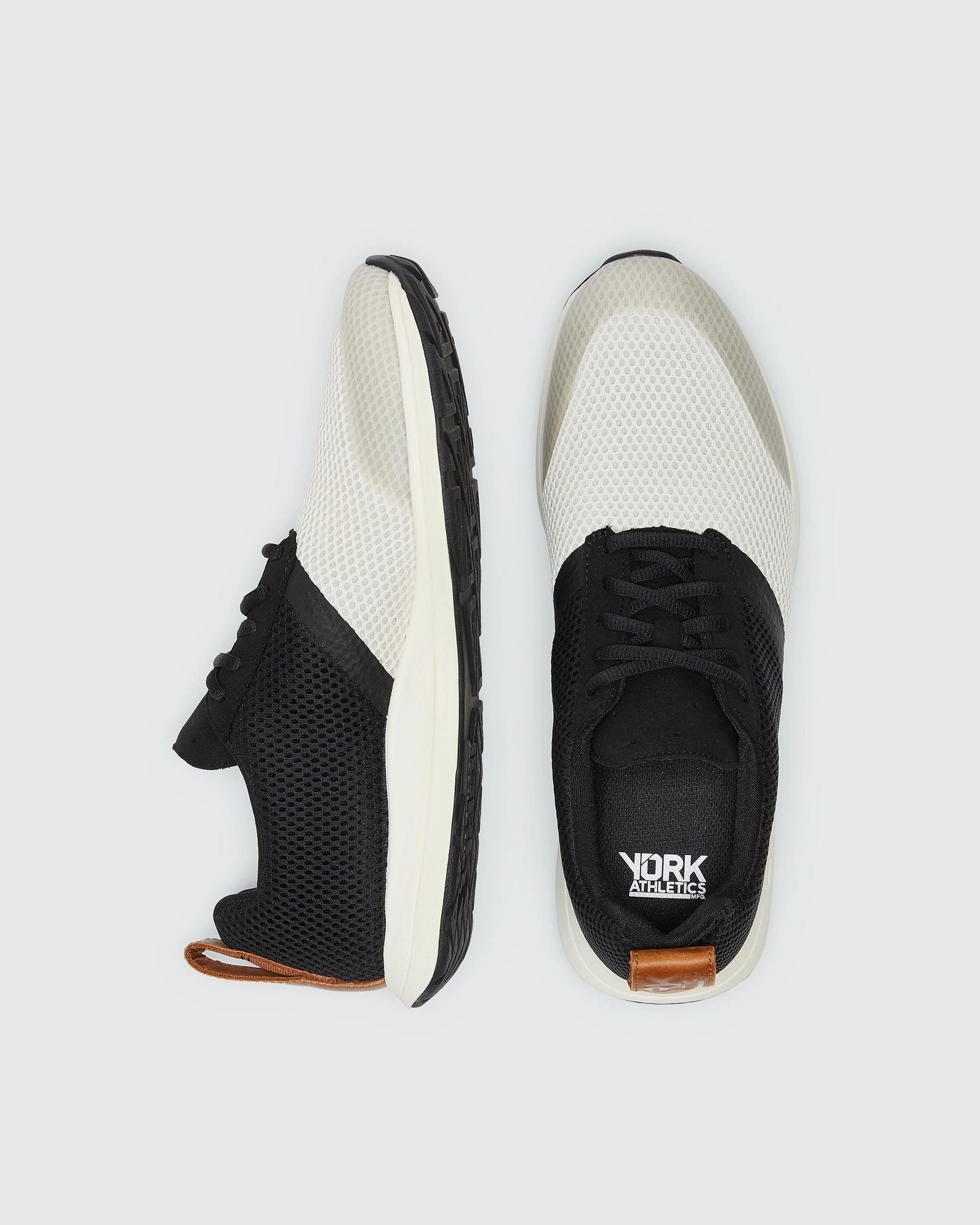 Quick Ride Compact Comfort York Athletics The Henry Runner in Black White