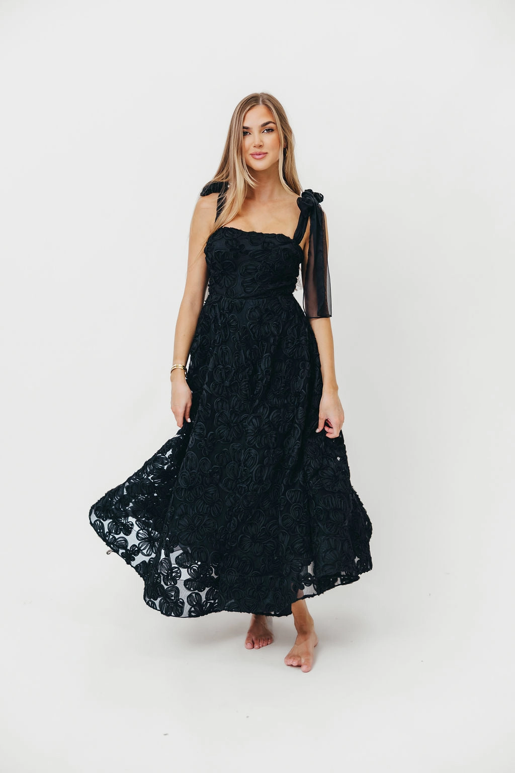 Zinnia 3D Textured Lace Midi Dress in Black *Final-Sale* Fashionable Design