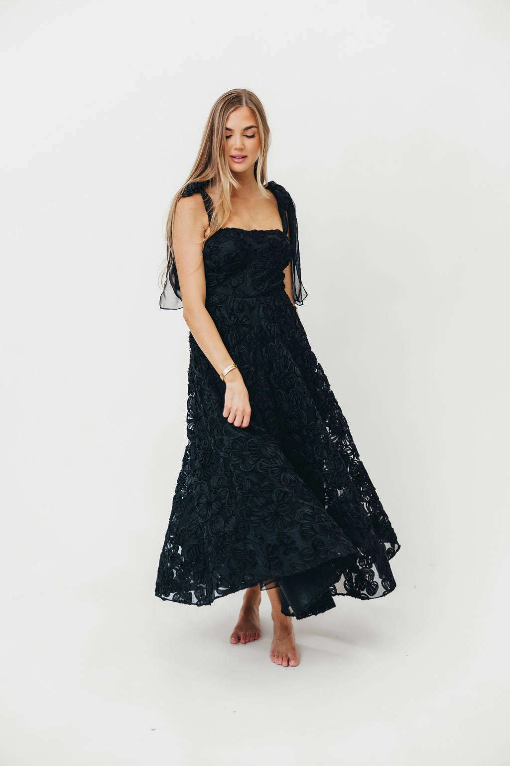 single wear Zinnia 3D Textured Lace Midi Dress in Black *Final-Sale*